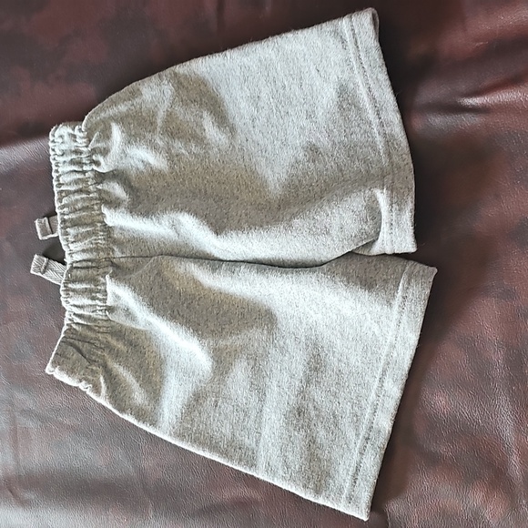 E Shorts Size 18 Month - Picture 3 of 6